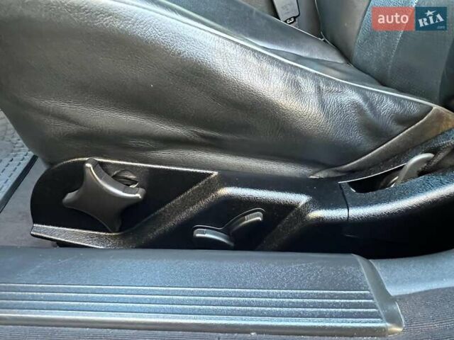 Синій Мерседес Е-Клас, об'ємом двигуна 2.8 л та пробігом 241 тис. км за 8490 $, фото 10 на Automoto.ua