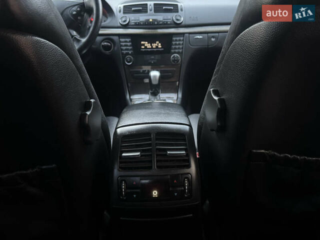 Синій Мерседес Е-Клас, об'ємом двигуна 3.2 л та пробігом 310 тис. км за 6800 $, фото 16 на Automoto.ua