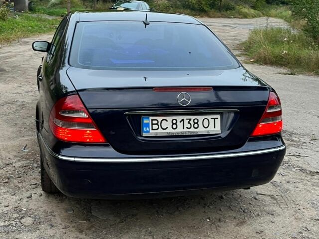 Синий Мерседес Е-Класс, объемом двигателя 2.7 л и пробегом 460 тыс. км за 3500 $, фото 4 на Automoto.ua