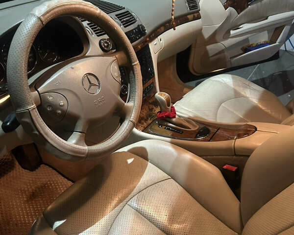 Синий Мерседес Е-Класс, объемом двигателя 2.7 л и пробегом 285 тыс. км за 7200 $, фото 1 на Automoto.ua