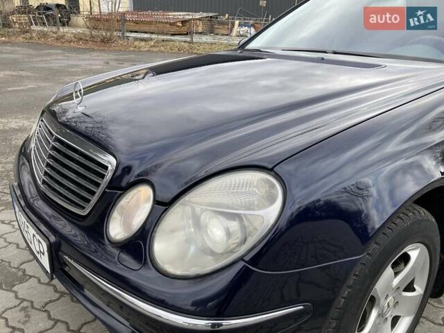 Синий Мерседес Е-Класс, объемом двигателя 2.6 л и пробегом 294 тыс. км за 5100 $, фото 2 на Automoto.ua