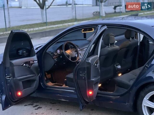 Синій Мерседес Е-Клас, об'ємом двигуна 2.6 л та пробігом 300 тис. км за 5250 $, фото 40 на Automoto.ua