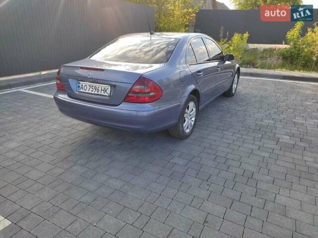 Синій Мерседес Е-Клас, об'ємом двигуна 2.2 л та пробігом 292 тис. км за 6400 $, фото 11 на Automoto.ua