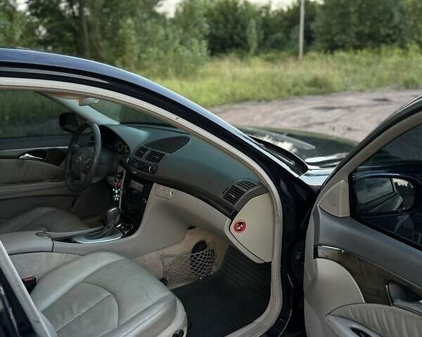 Синій Мерседес Е-Клас, об'ємом двигуна 2.7 л та пробігом 440 тис. км за 6300 $, фото 13 на Automoto.ua