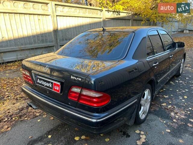 Синій Мерседес Е-Клас, об'ємом двигуна 2.8 л та пробігом 241 тис. км за 8490 $, фото 4 на Automoto.ua