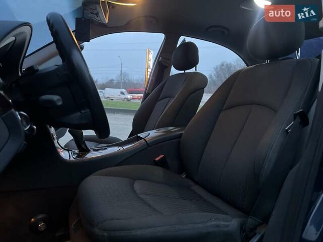 Синій Мерседес Е-Клас, об'ємом двигуна 2.6 л та пробігом 300 тис. км за 5250 $, фото 38 на Automoto.ua