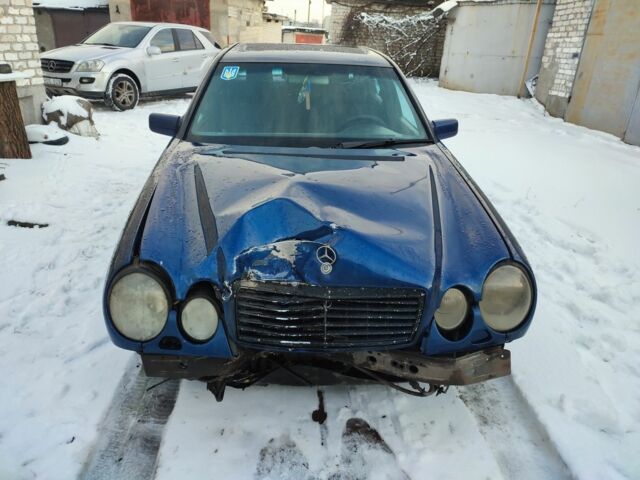 Синій Мерседес Е-Клас, об'ємом двигуна 0 л та пробігом 777 тис. км за 799 $, фото 1 на Automoto.ua