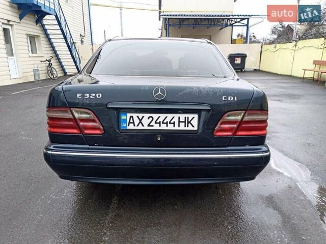 Синий Мерседес Е-Класс, объемом двигателя 3.23 л и пробегом 400 тыс. км за 5000 $, фото 1 на Automoto.ua