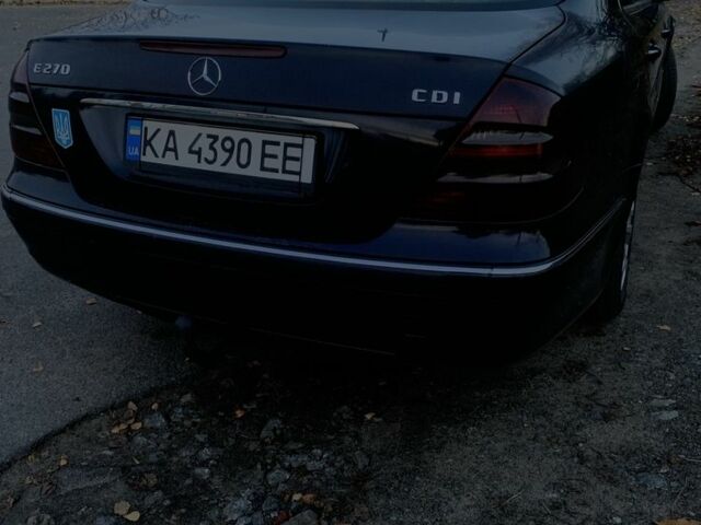 Синий Мерседес Е-Класс, объемом двигателя 2.7 л и пробегом 460 тыс. км за 6000 $, фото 3 на Automoto.ua