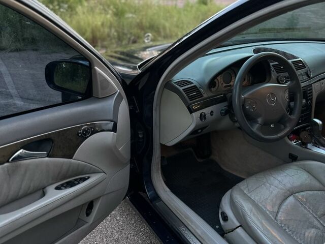 Синій Мерседес Е-Клас, об'ємом двигуна 2.7 л та пробігом 440 тис. км за 6300 $, фото 12 на Automoto.ua