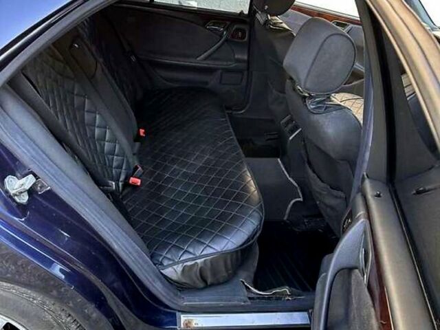 Синій Мерседес Е-Клас, об'ємом двигуна 2 л та пробігом 300 тис. км за 5500 $, фото 7 на Automoto.ua