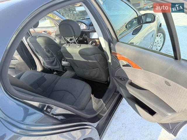 Синий Мерседес Е-Класс, объемом двигателя 2.69 л и пробегом 270 тыс. км за 7000 $, фото 9 на Automoto.ua