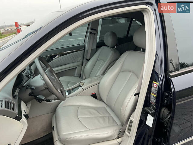 Синій Мерседес Е-Клас, об'ємом двигуна 2.6 л та пробігом 246 тис. км за 6990 $, фото 12 на Automoto.ua