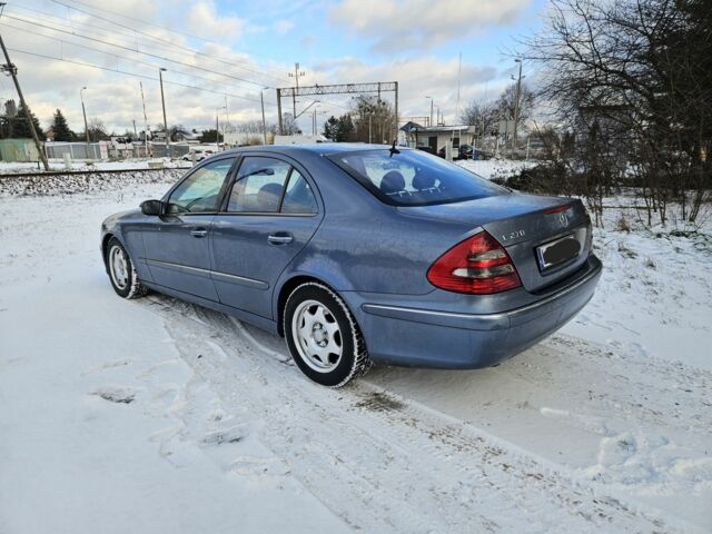Синий Мерседес Е-Класс, объемом двигателя 2.7 л и пробегом 400 тыс. км за 2800 $, фото 2 на Automoto.ua