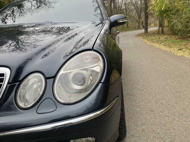 Синій Мерседес Е-Клас, об'ємом двигуна 2.7 л та пробігом 226 тис. км за 8000 $, фото 17 на Automoto.ua