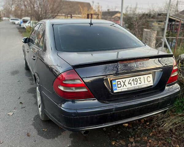 Синий Мерседес Е-Класс, объемом двигателя 2.69 л и пробегом 360 тыс. км за 4900 $, фото 2 на Automoto.ua