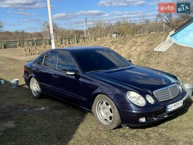 Синий Мерседес Е-Класс, объемом двигателя 1.8 л и пробегом 272 тыс. км за 6200 $, фото 3 на Automoto.ua