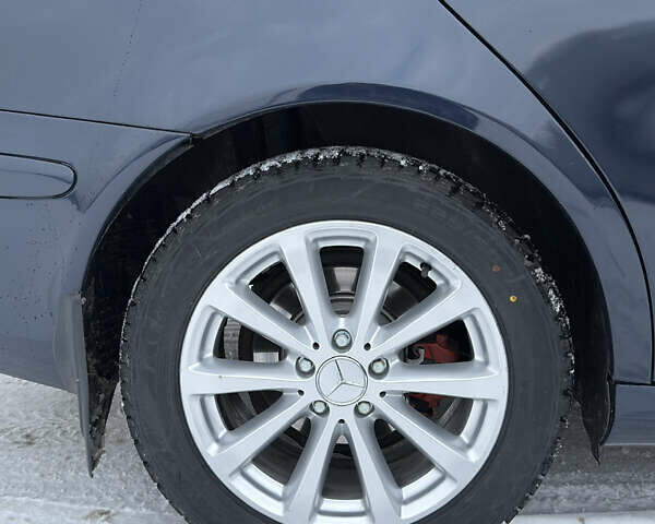 Синій Мерседес Е-Клас, об'ємом двигуна 2.2 л та пробігом 355 тис. км за 6200 $, фото 20 на Automoto.ua