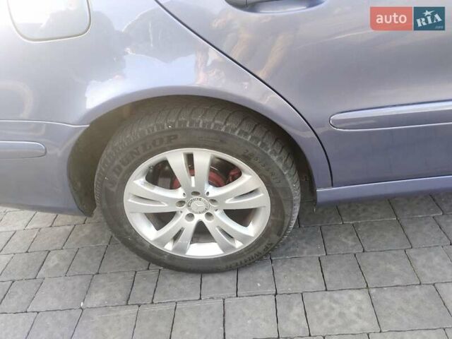 Синій Мерседес Е-Клас, об'ємом двигуна 2.2 л та пробігом 292 тис. км за 6400 $, фото 22 на Automoto.ua