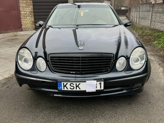 Синий Мерседес Е-Класс, объемом двигателя 2.7 л и пробегом 384 тыс. км за 3350 $, фото 4 на Automoto.ua