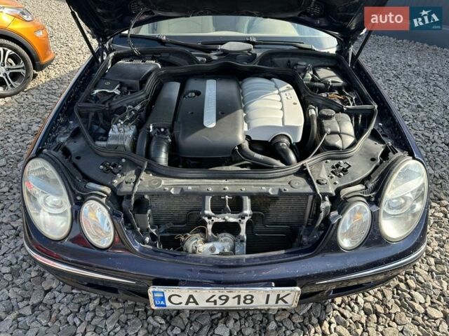 Синий Мерседес Е-Класс, объемом двигателя 2.7 л и пробегом 389 тыс. км за 6950 $, фото 12 на Automoto.ua