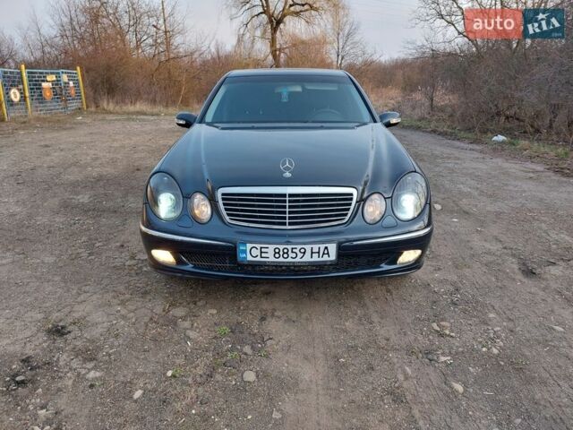 Синий Мерседес Е-Класс, объемом двигателя 2.1 л и пробегом 270 тыс. км за 5950 $, фото 22 на Automoto.ua