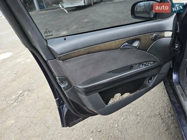Синій Мерседес Е-Клас, об'ємом двигуна 2.7 л та пробігом 336 тис. км за 4499 $, фото 11 на Automoto.ua