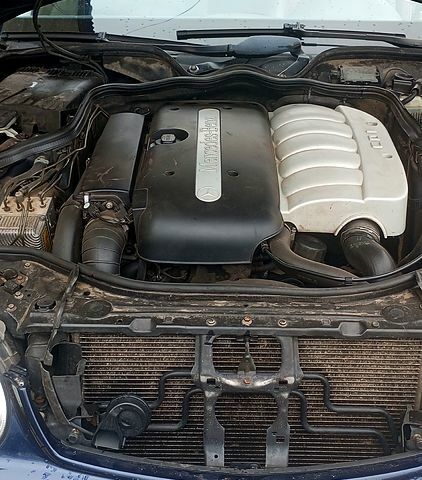 Синій Мерседес Е-Клас, об'ємом двигуна 2.7 л та пробігом 400 тис. км за 6700 $, фото 6 на Automoto.ua