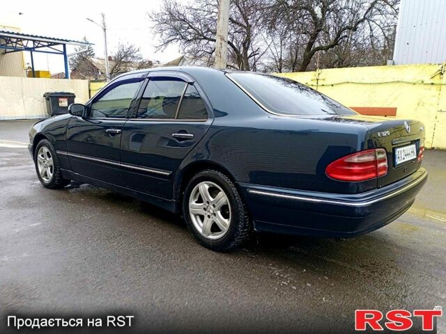 Синий Мерседес Е-Класс, объемом двигателя 3.2 л и пробегом 0 тыс. км за 5000 $, фото 2 на Automoto.ua