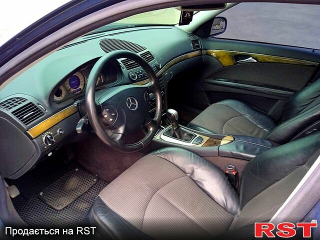 Синий Мерседес Е-Класс, объемом двигателя 2.1 л и пробегом 400 тыс. км за 6700 $, фото 10 на Automoto.ua