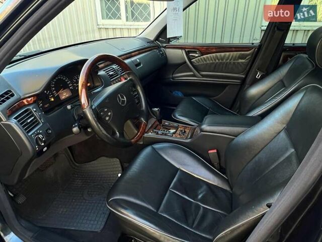 Синій Мерседес Е-Клас, об'ємом двигуна 2.8 л та пробігом 241 тис. км за 8490 $, фото 9 на Automoto.ua