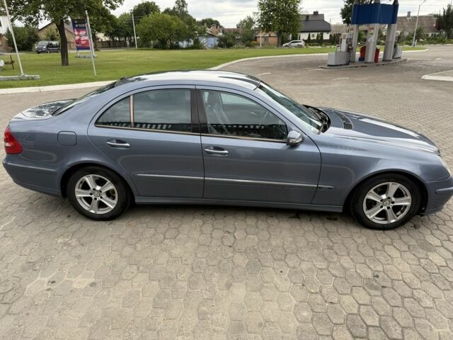 Синий Мерседес Е-Класс, объемом двигателя 2.7 л и пробегом 276 тыс. км за 3600 $, фото 6 на Automoto.ua