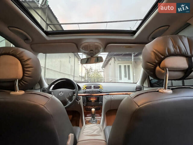 Синий Мерседес Е-Класс, объемом двигателя 2.1 л и пробегом 350 тыс. км за 5800 $, фото 17 на Automoto.ua