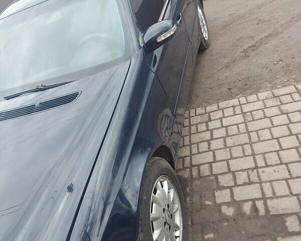 Синий Мерседес Е-Класс, объемом двигателя 2.2 л и пробегом 273 тыс. км за 7200 $, фото 2 на Automoto.ua