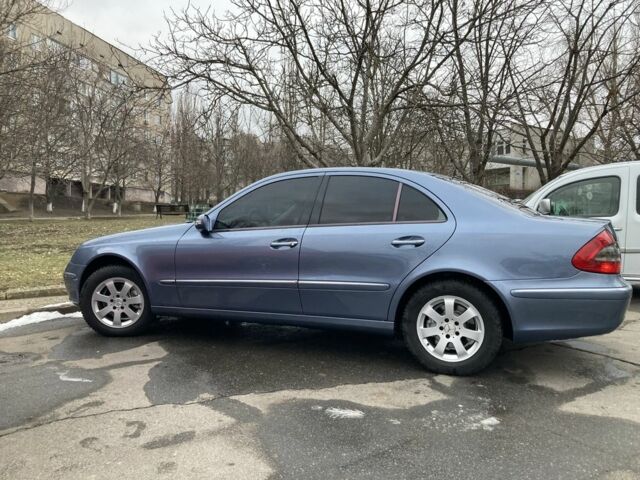 Мерседес Е-Клас 2003 у Миколаєві на Automoto.ua Синій Мерседес Е-Клас, об'ємом двигуна 2.1 л та пробігом 300 тис. км за 8000 $, фото 6 на Automoto.ua