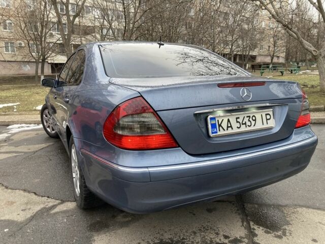 Мерседес Е-Клас 2003 у Миколаєві на Automoto.ua Синій Мерседес Е-Клас, об'ємом двигуна 2.1 л та пробігом 300 тис. км за 8000 $, фото 5 на Automoto.ua