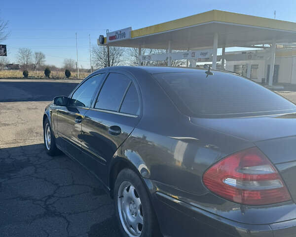 Синій Мерседес Е-Клас, об'ємом двигуна 2.2 л та пробігом 305 тис. км за 6600 $, фото 5 на Automoto.ua