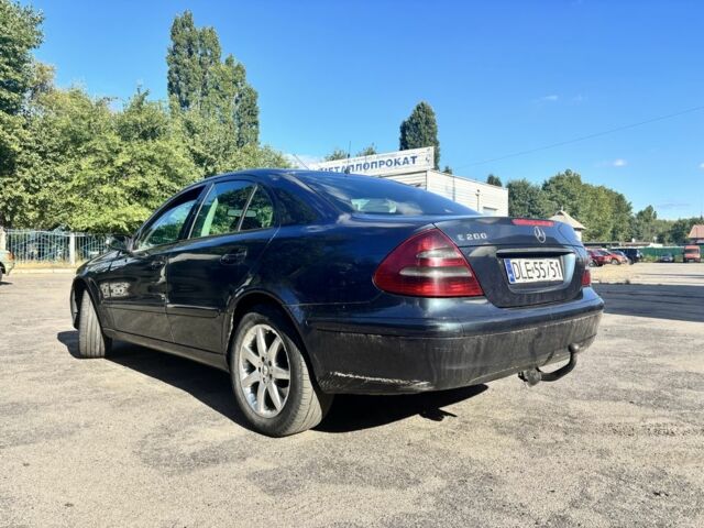 Синий Мерседес Е-Класс, объемом двигателя 2.2 л и пробегом 480 тыс. км за 4000 $, фото 3 на Automoto.ua