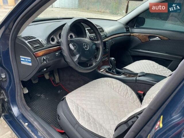 Синій Мерседес Е-Клас, об'ємом двигуна 2.15 л та пробігом 280 тис. км за 5200 $, фото 42 на Automoto.ua