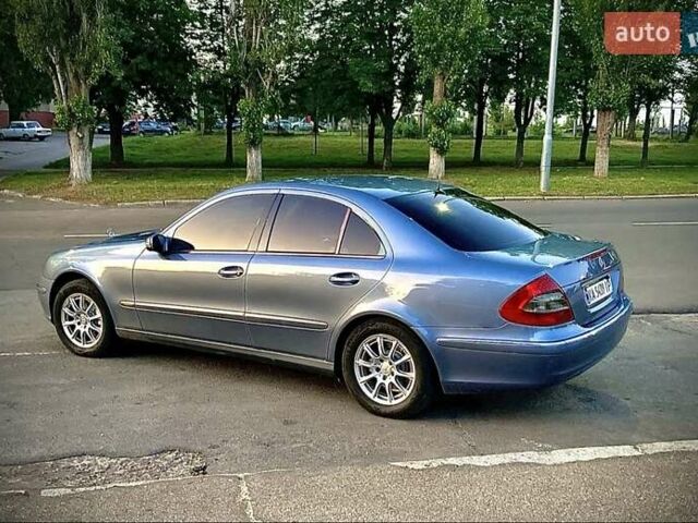 Синий Мерседес Е-Класс, объемом двигателя 2.1 л и пробегом 300 тыс. км за 8000 $, фото 9 на Automoto.ua