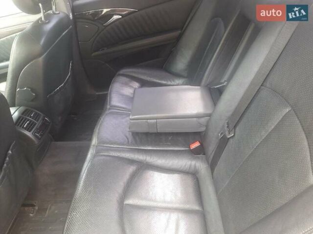 Мерседес Е-Класс 2003 в Измаиле на Automoto.ua Синий Мерседес Е-Класс, объемом двигателя 1.8 л и пробегом 336 тыс. км за 6400 $, фото 6 на Automoto.ua