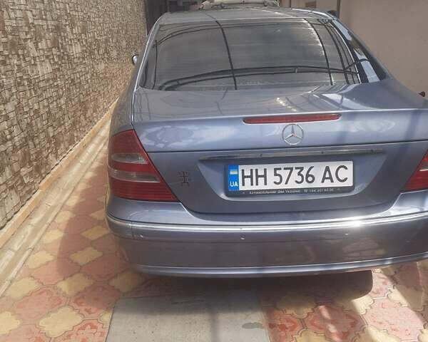 Мерседес Е-Класс 2003 в Измаиле на Automoto.ua Синий Мерседес Е-Класс, объемом двигателя 1.8 л и пробегом 336 тыс. км за 6400 $, фото 1 на Automoto.ua