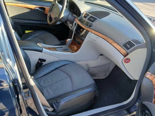 Синий Мерседес Е-Класс, объемом двигателя 2.1 л и пробегом 238 тыс. км за 7500 $, фото 10 на Automoto.ua