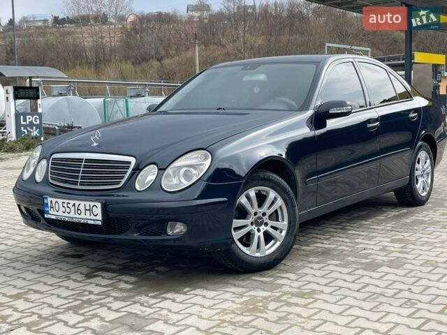 Синій Мерседес Е-Клас, об'ємом двигуна 2.15 л та пробігом 280 тис. км за 5200 $, фото 36 на Automoto.ua