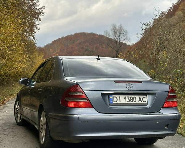 Синий Мерседес Е-Класс, объемом двигателя 2.7 л и пробегом 285 тыс. км за 6950 $, фото 7 на Automoto.ua