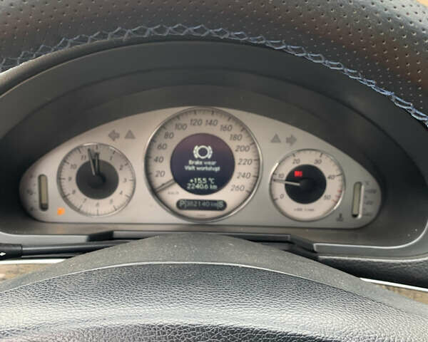 Синий Мерседес Е-Класс, объемом двигателя 2.2 л и пробегом 375 тыс. км за 6500 $, фото 12 на Automoto.ua