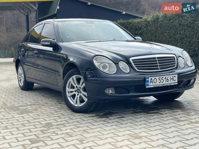 Синій Мерседес Е-Клас, об'ємом двигуна 2.15 л та пробігом 280 тис. км за 5200 $, фото 19 на Automoto.ua