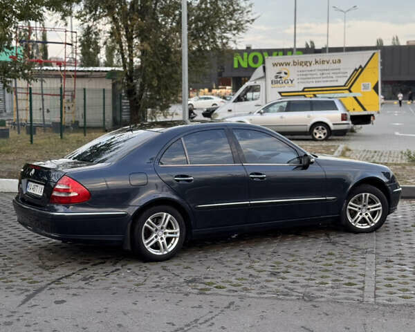 Синий Мерседес Е-Класс, объемом двигателя 3.2 л и пробегом 390 тыс. км за 6800 $, фото 5 на Automoto.ua