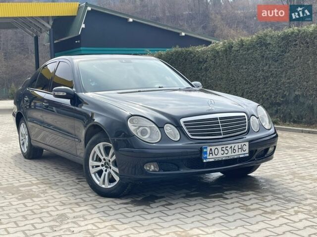 Синій Мерседес Е-Клас, об'ємом двигуна 2.15 л та пробігом 280 тис. км за 5200 $, фото 22 на Automoto.ua