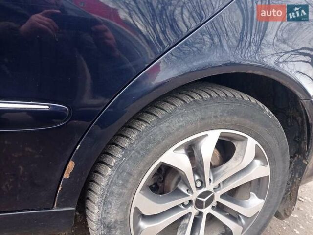 Синий Мерседес Е-Класс, объемом двигателя 2.7 л и пробегом 217 тыс. км за 7300 $, фото 20 на Automoto.ua